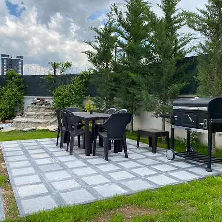 Villa Cozy - Garden, Fireplace & Cinema Experience *